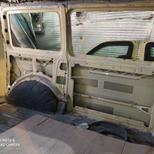Фольксваген Транспортер T5 2008 Бежевый класс А (эконом) до и после